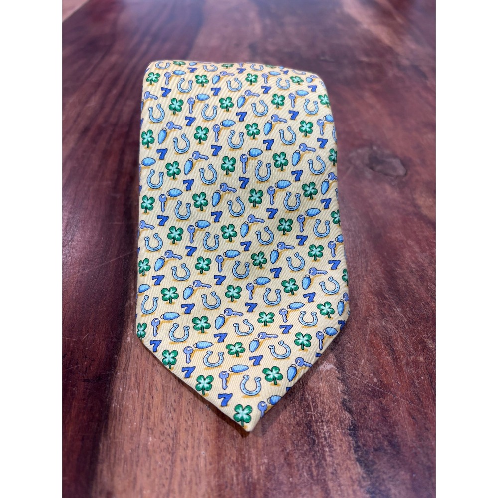 VINEYARD VINES Marthas Vinyard necktie yellow lucky horseshoe clover silk tie